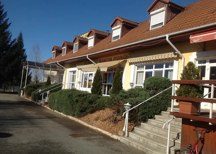 Club Hotel